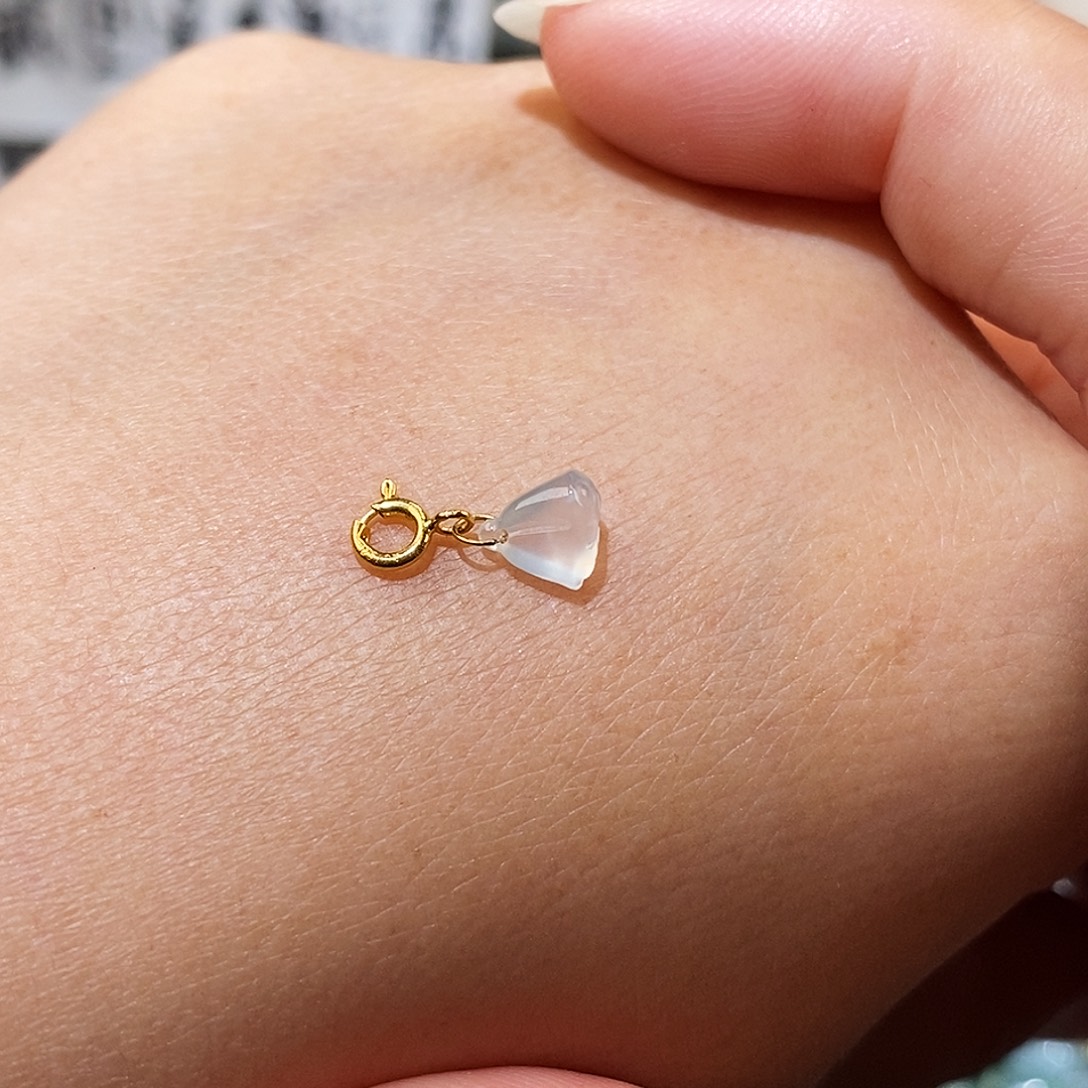 翡翠18K金镶嵌颈饰高冰小莲蓬