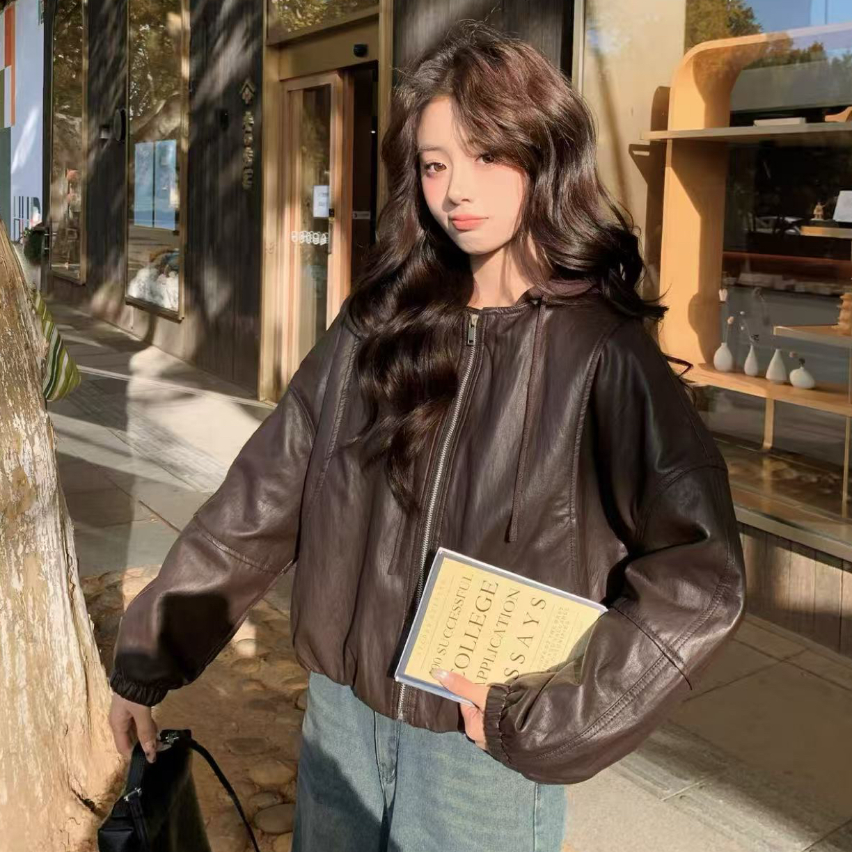 思丹家优选，连帽加绒皮衣外套女短款宽松显瘦秋冬夹克