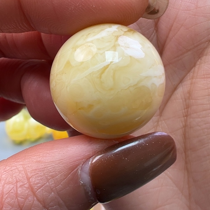 蜜蜡未镶嵌珠宝奇石