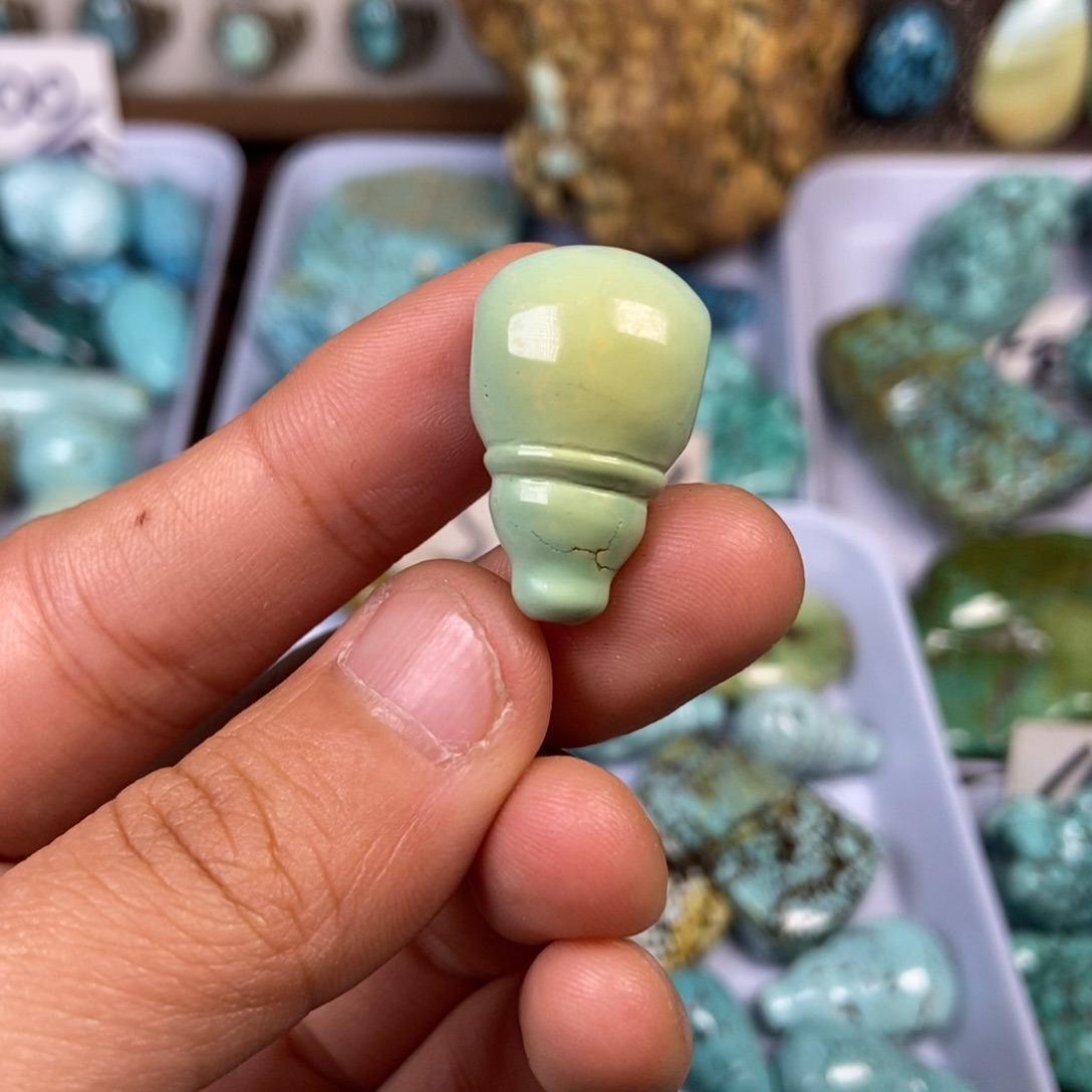 未镶嵌绿松石珠宝奇石