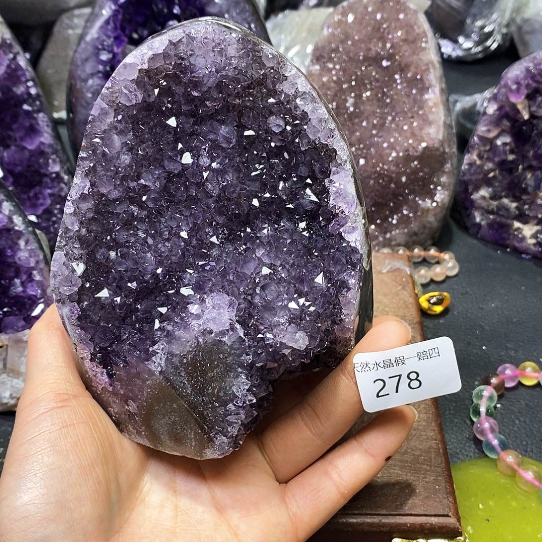 水晶大型摆件（非配饰）未镶嵌