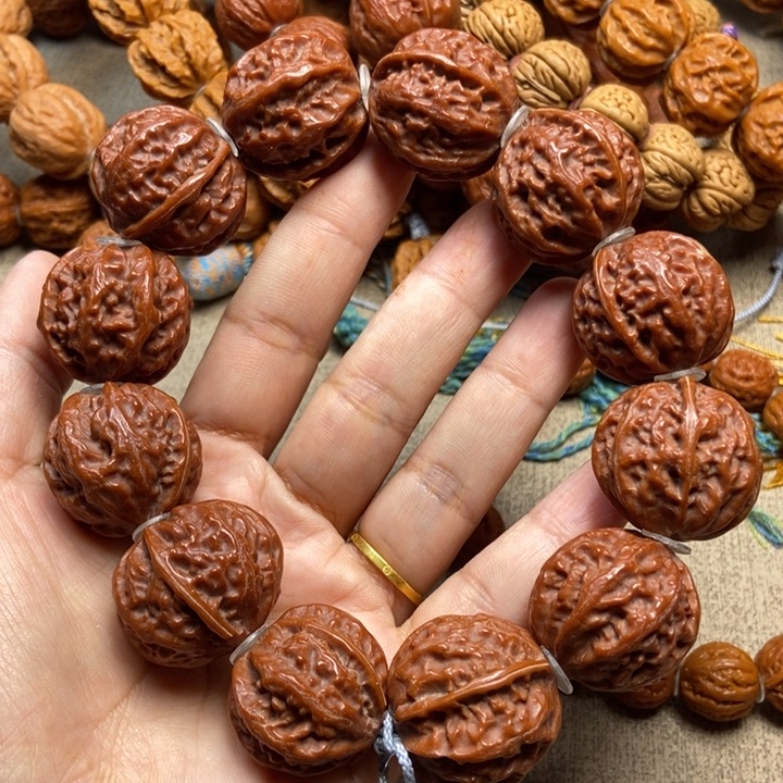 文玩核桃吊坠八棱手串