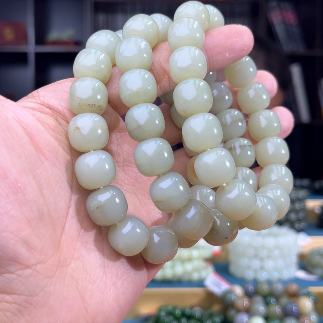 和田玉手串 未镶嵌纯天然和田玉新疆且末山流水14多样性发其一