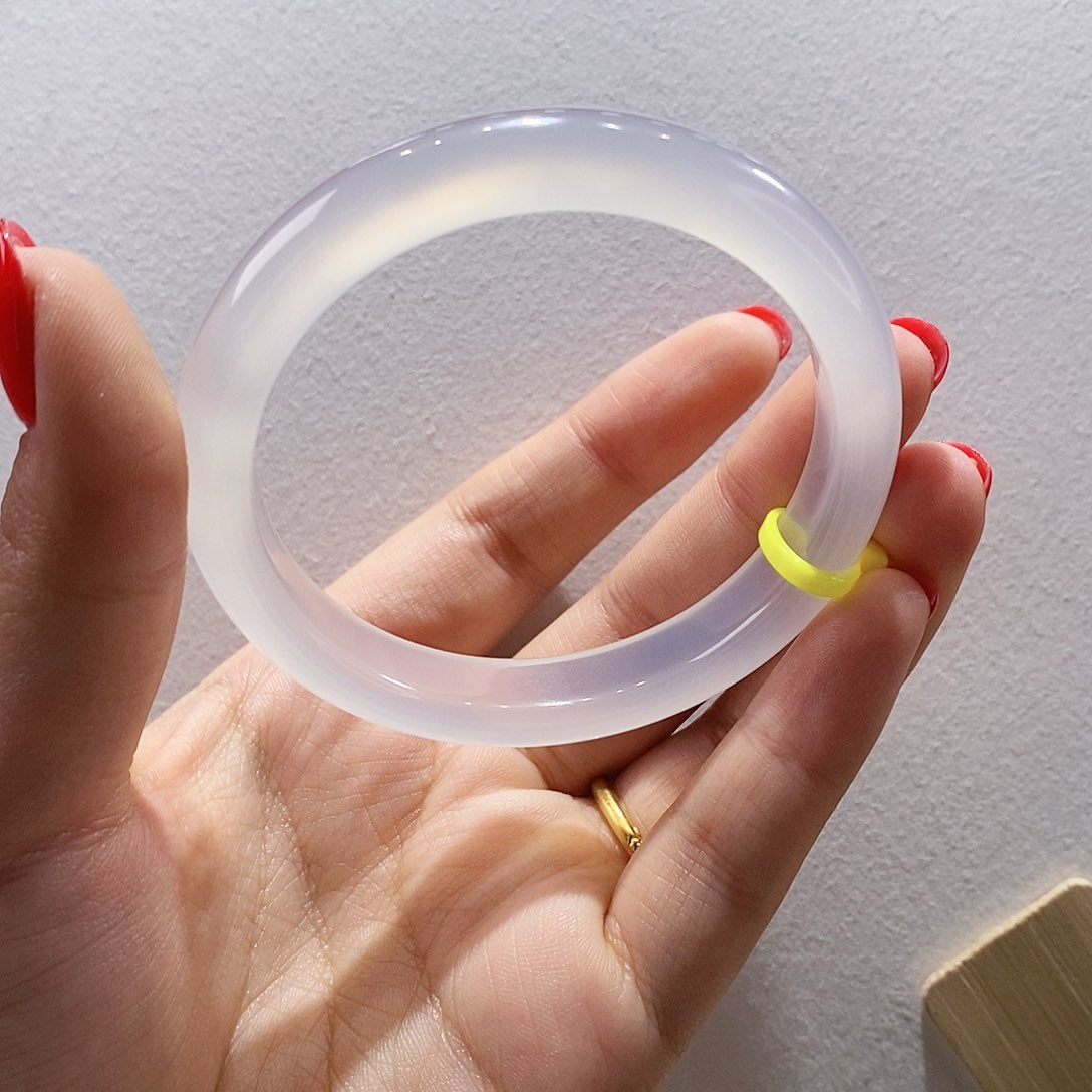 玛瑙/玉髓手镯未镶嵌54