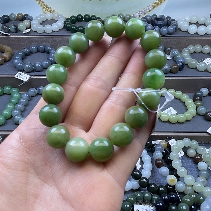 和田玉未镶嵌手串