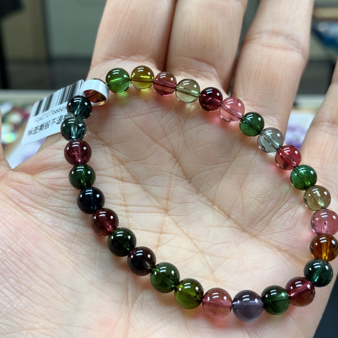 水晶手链未镶嵌你***谁