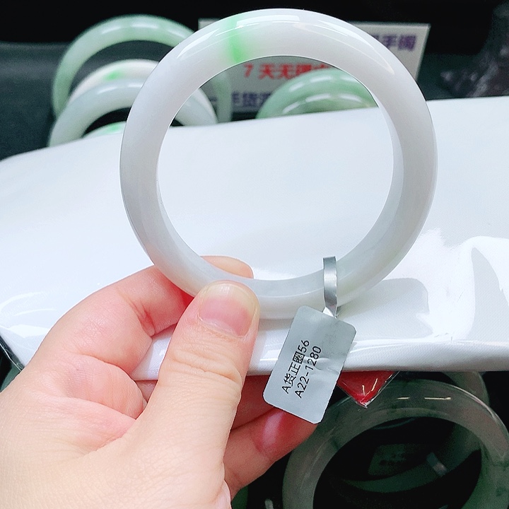 翡翠未镶嵌手镯22