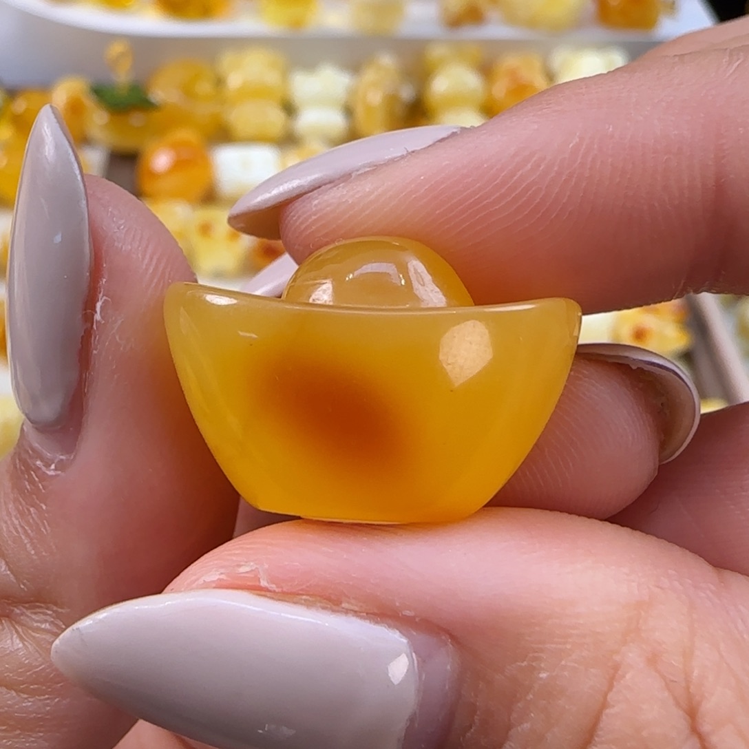 琥珀未镶嵌珠宝奇石吉****）