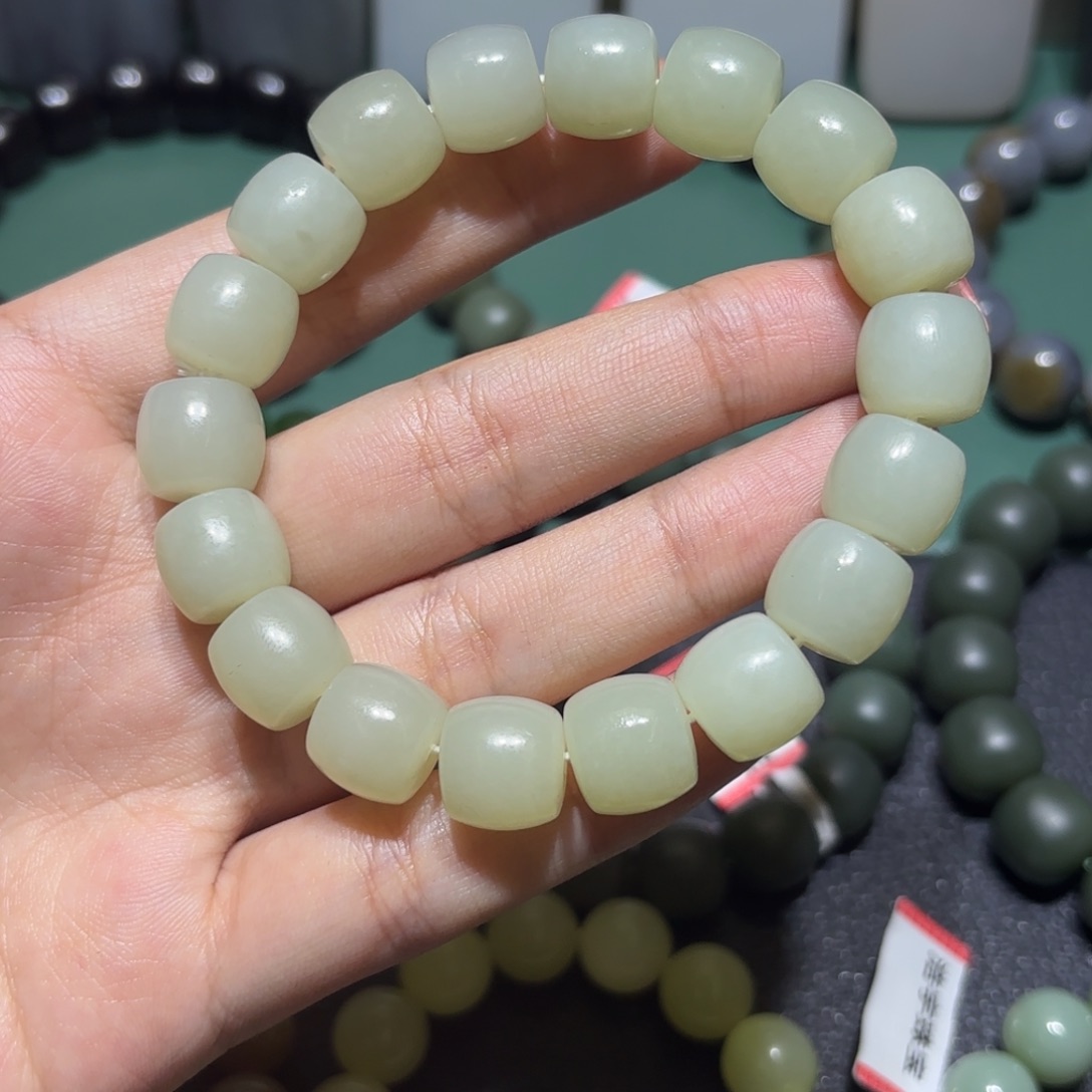 和田玉手串未镶嵌