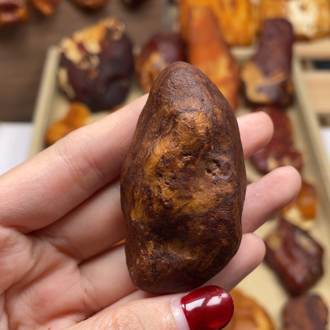 琥珀未镶嵌珠宝奇石