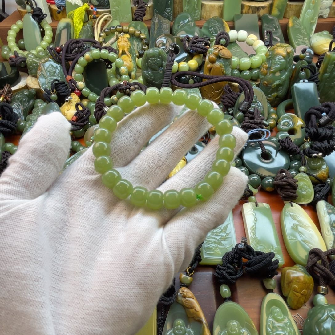 岫岩老玉（透闪石质玉）未镶嵌手链