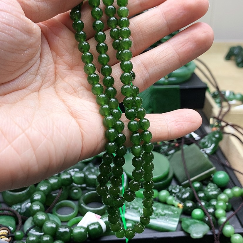 【闪购商品】和田玉（碧玉）颈饰未镶嵌大*人