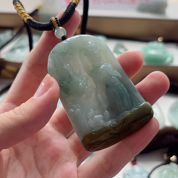 无***子翡翠未镶嵌颈饰翡翠