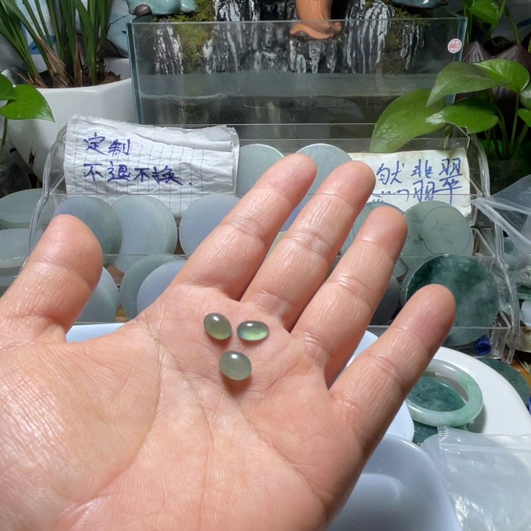用***5翡翠散珠翡翠毛料