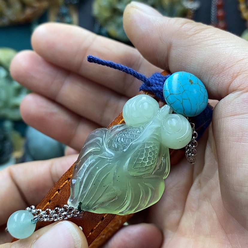 【闪购商品】蛇纹石玉未镶嵌手牌