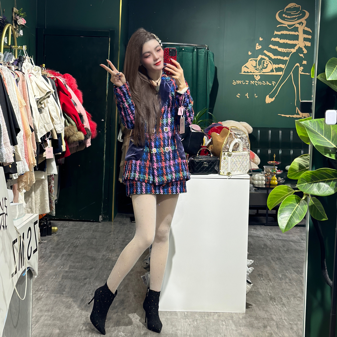 2025秋冬新款设计感摩登时尚港风紫格撞色H 型套装女