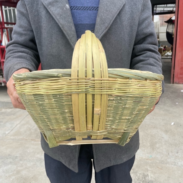 长33宽20高15厘米竹编小篮子