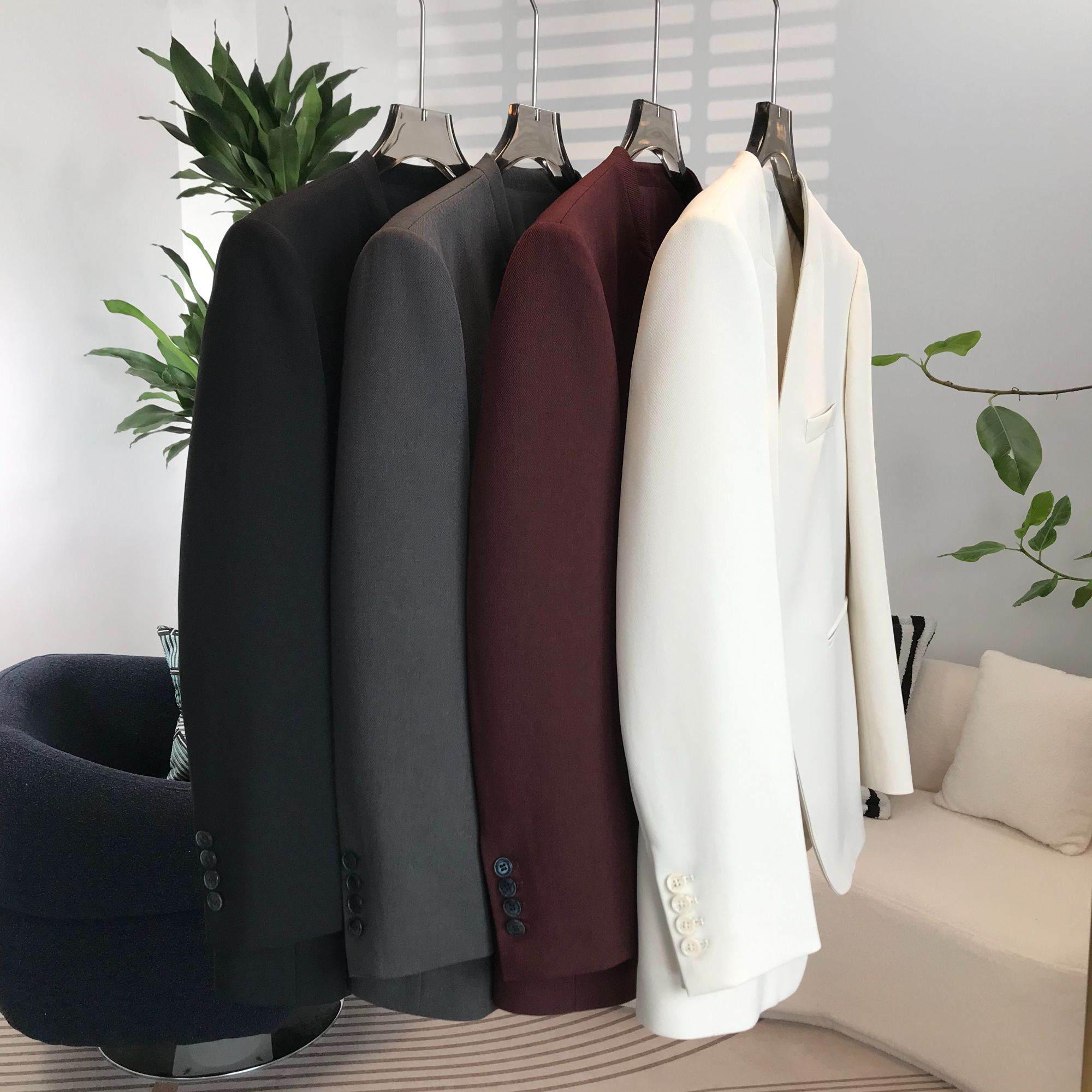 秋季新款西服高端气质休闲轻职风外套简约大气无领女士纯色西装女