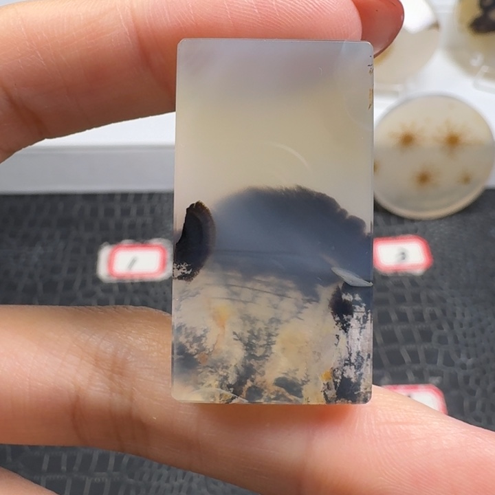 玛瑙/玉髓未镶嵌珠宝奇石