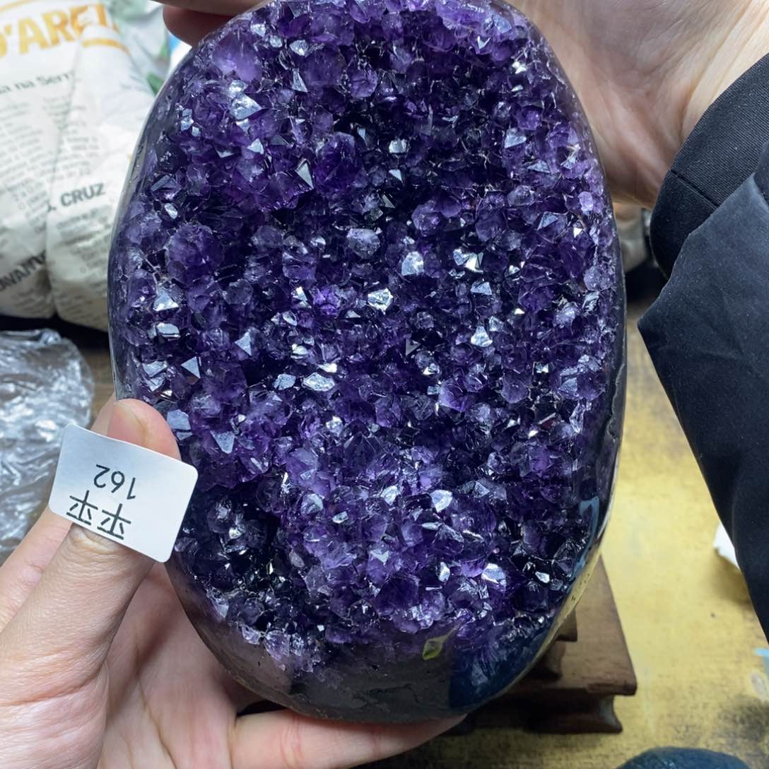 紫晶乌拉圭未镶嵌