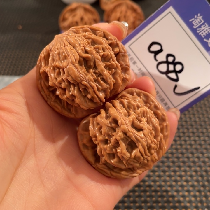 把件文玩核桃88号4.3虎头