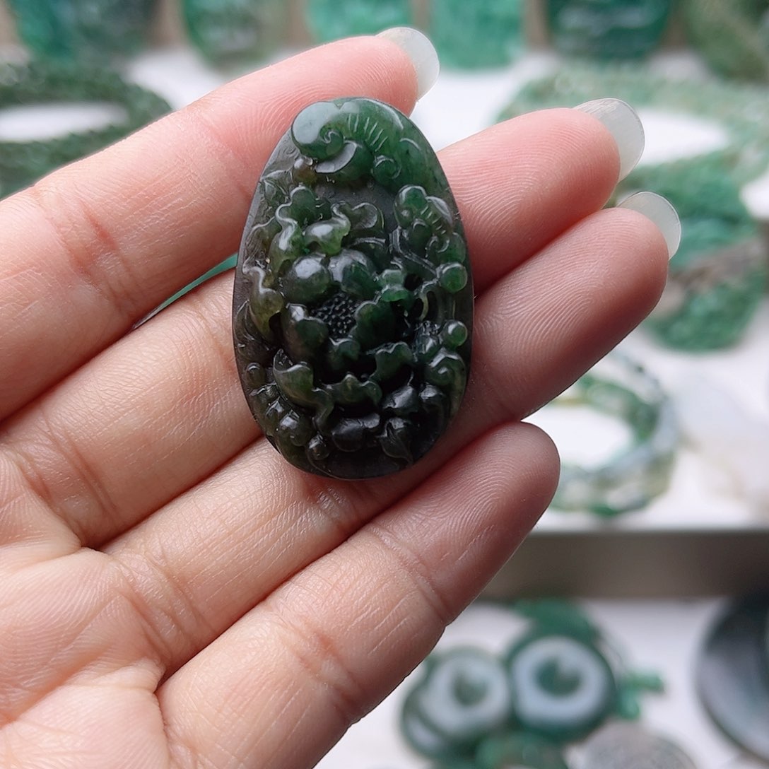 独山玉挂件未镶嵌