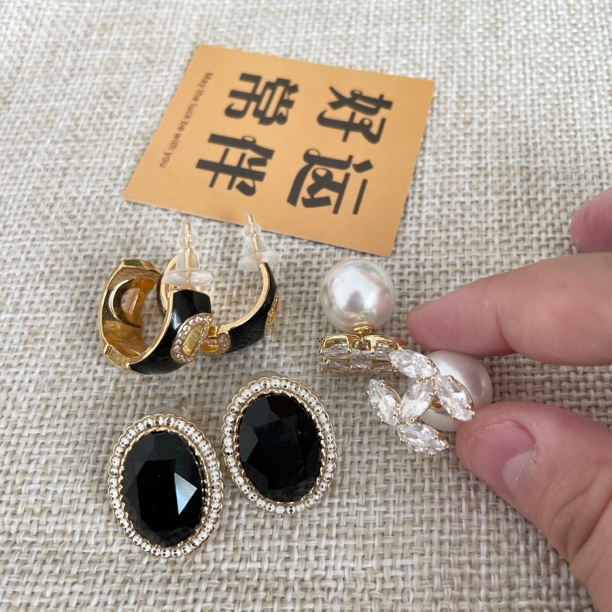 铜合金锆石耳饰 时尚百搭锆石铜合金耳饰