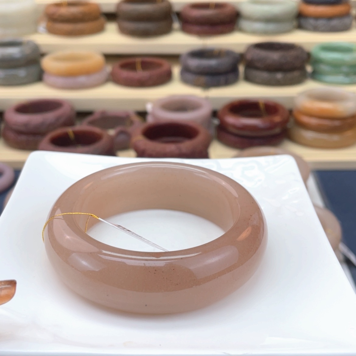 【闪购商品】石英质玉手镯未镶嵌葫***3