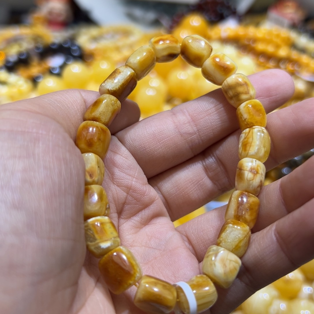 琥珀珠宝奇石未镶嵌