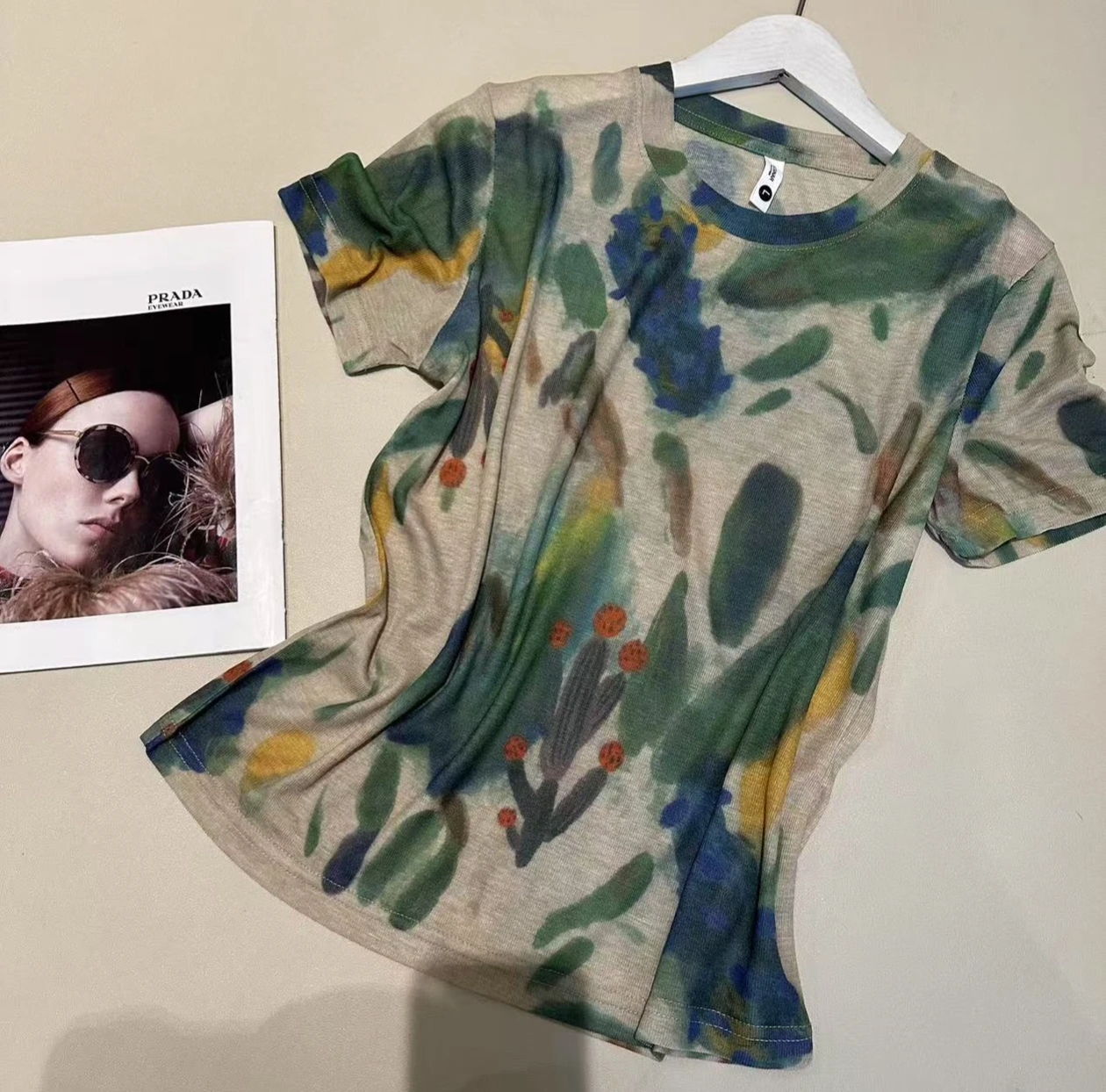 2025夏季气质百搭减龄修身显瘦圆领晕染短袖新款水墨时设计感T恤