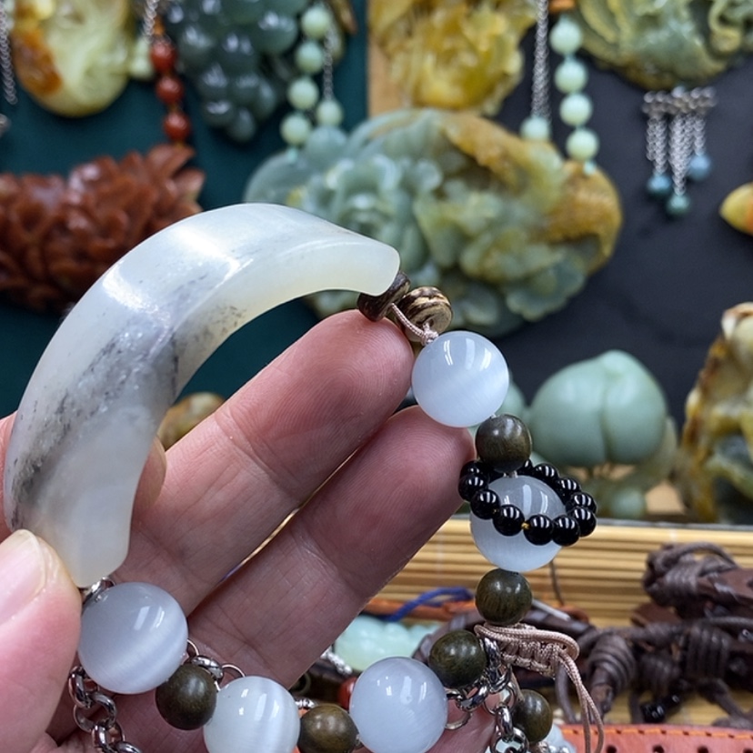 【闪购商品】未镶嵌蛇纹石玉手牌