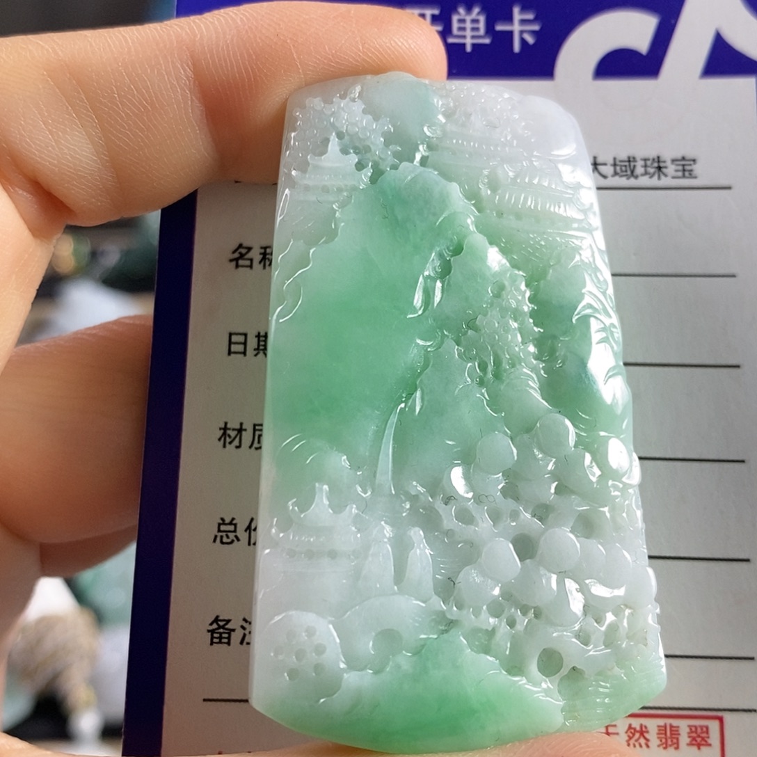 翡翠未镶嵌颈饰吊坠