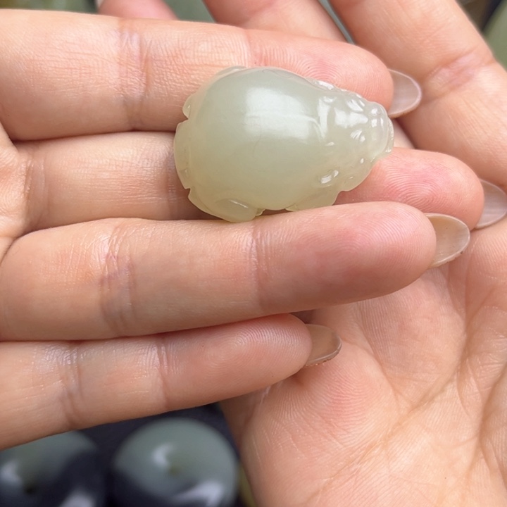 和田玉颈饰未镶嵌