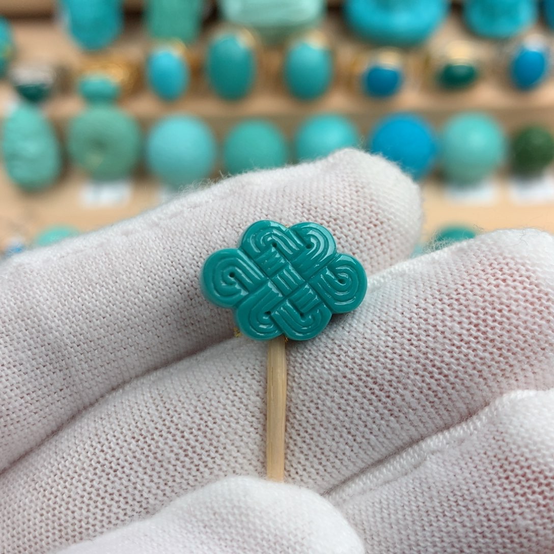 绿松石配饰未镶嵌