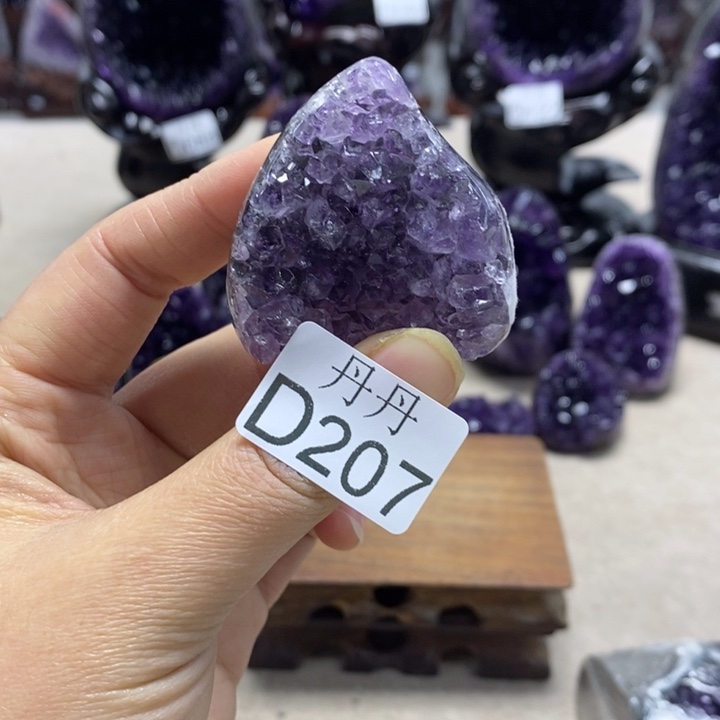 未镶嵌水晶大型摆件（非配饰）