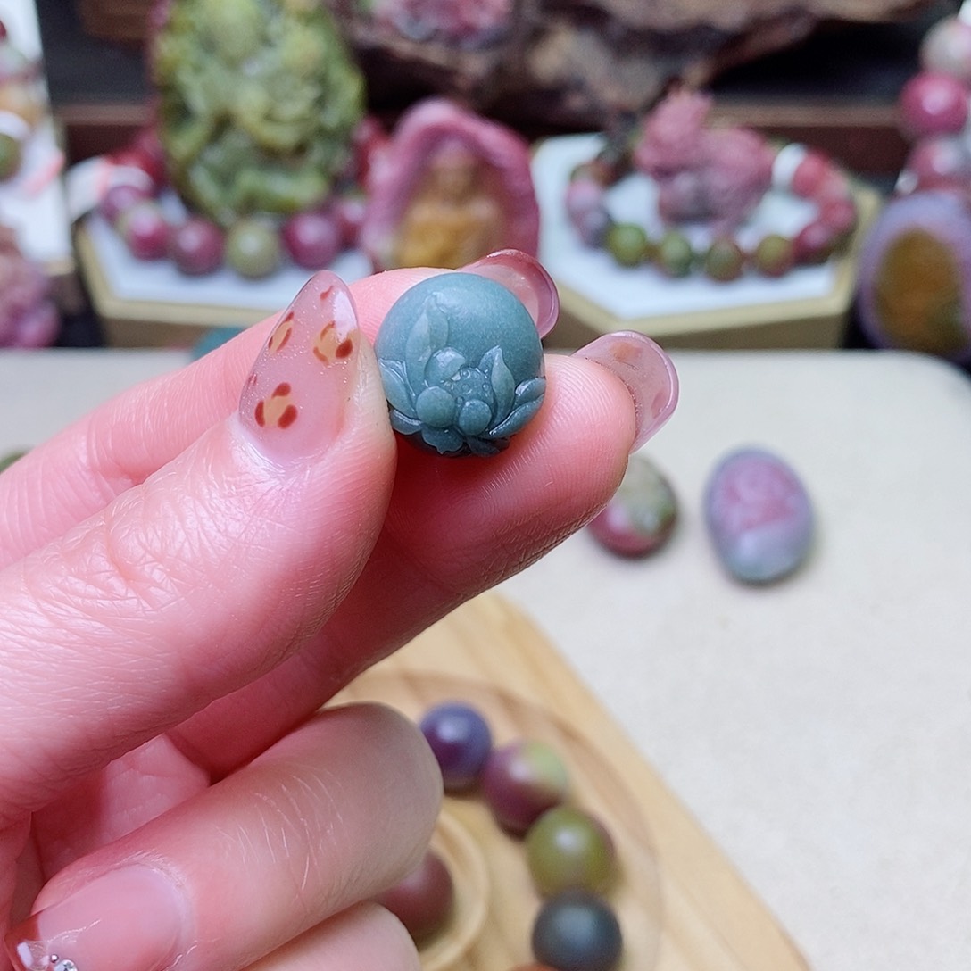 玛瑙/玉髓珠宝奇石未镶嵌莫*冯盐源玛瑙定制