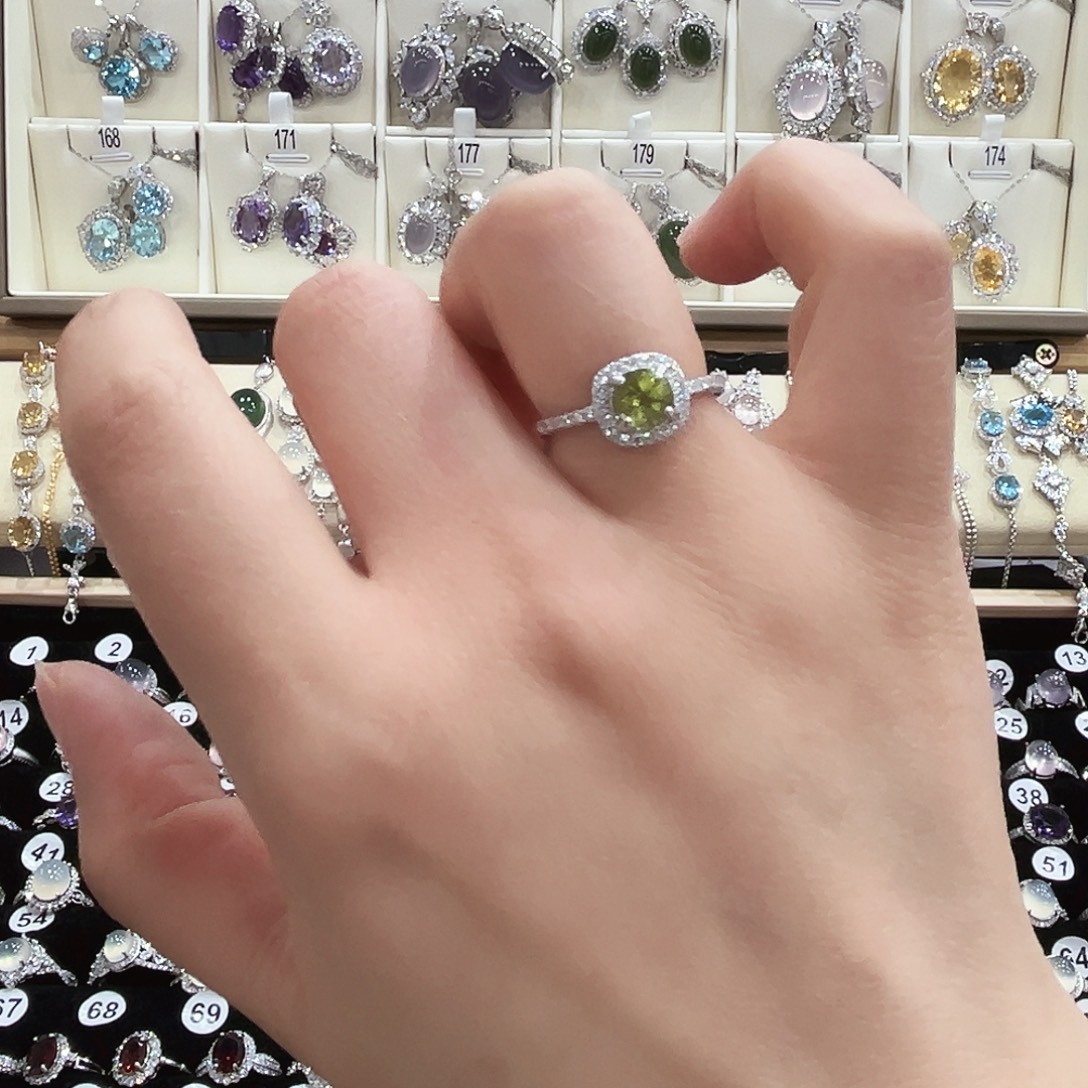 池***鱼橄榄石银S925镶嵌戒指