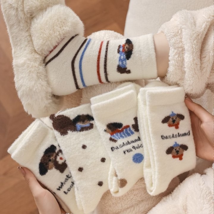 澳绒保暖袜子女中筒袜秋冬款加厚加绒毛绒可爱小狗冬天长筒袜