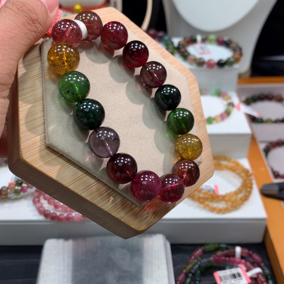 碧玺手链未镶嵌   12.5mm。