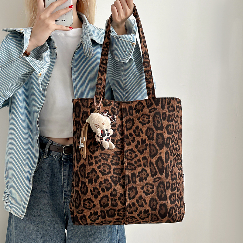 复古豹纹托特包女士2025新款秋季百搭大容量通勤单肩包学生手提袋