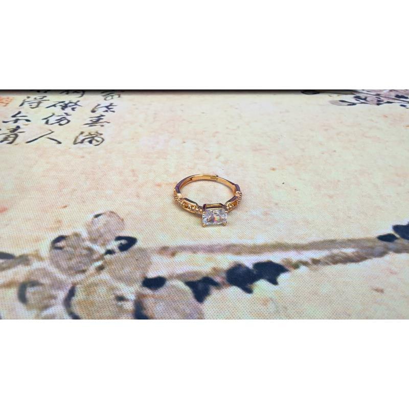 [南非甄选】 NFZX   LC-952 长方格白色戒指