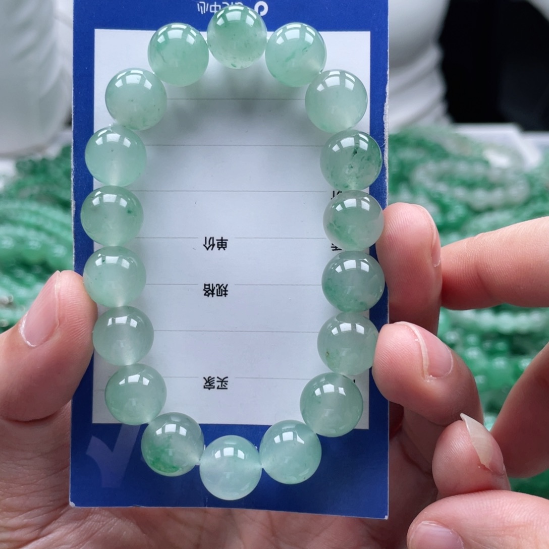 未镶嵌手串石英质玉（非洲翠）