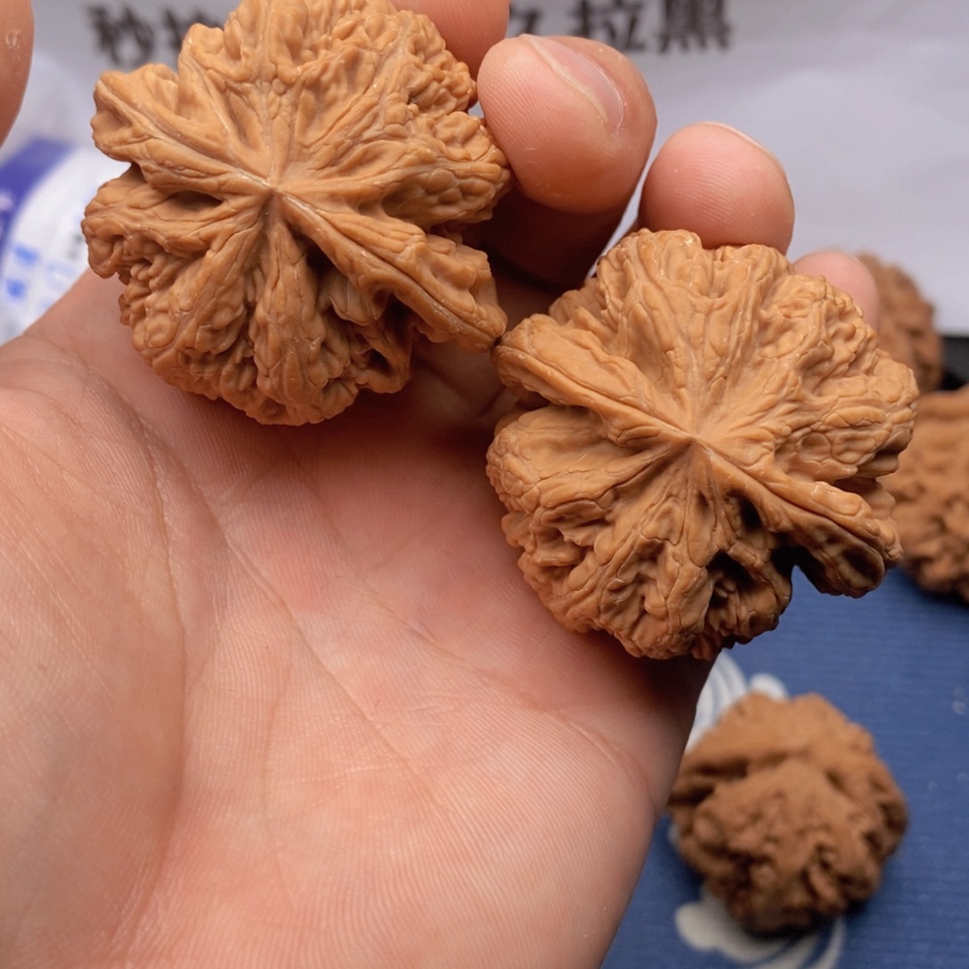 大***N吊坠文玩核桃48尺粗筋6号