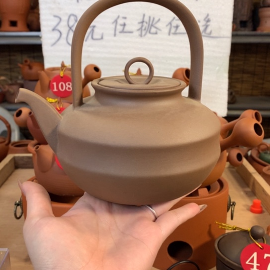 手工拍打老岩泥连把提梁800毫升左右