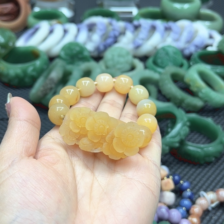 石英质玉手镯未镶嵌