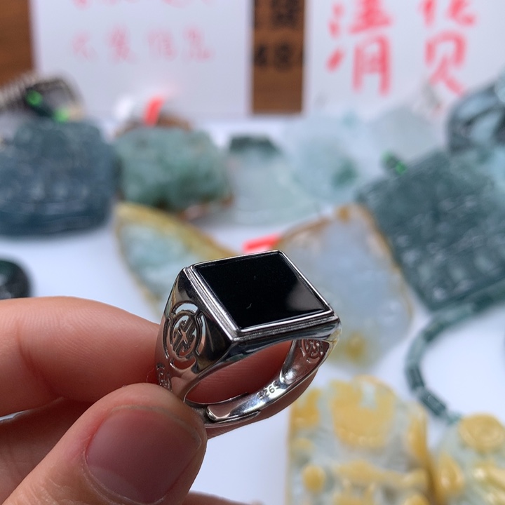 翡翠颈饰未镶嵌保真天然A货翡翠