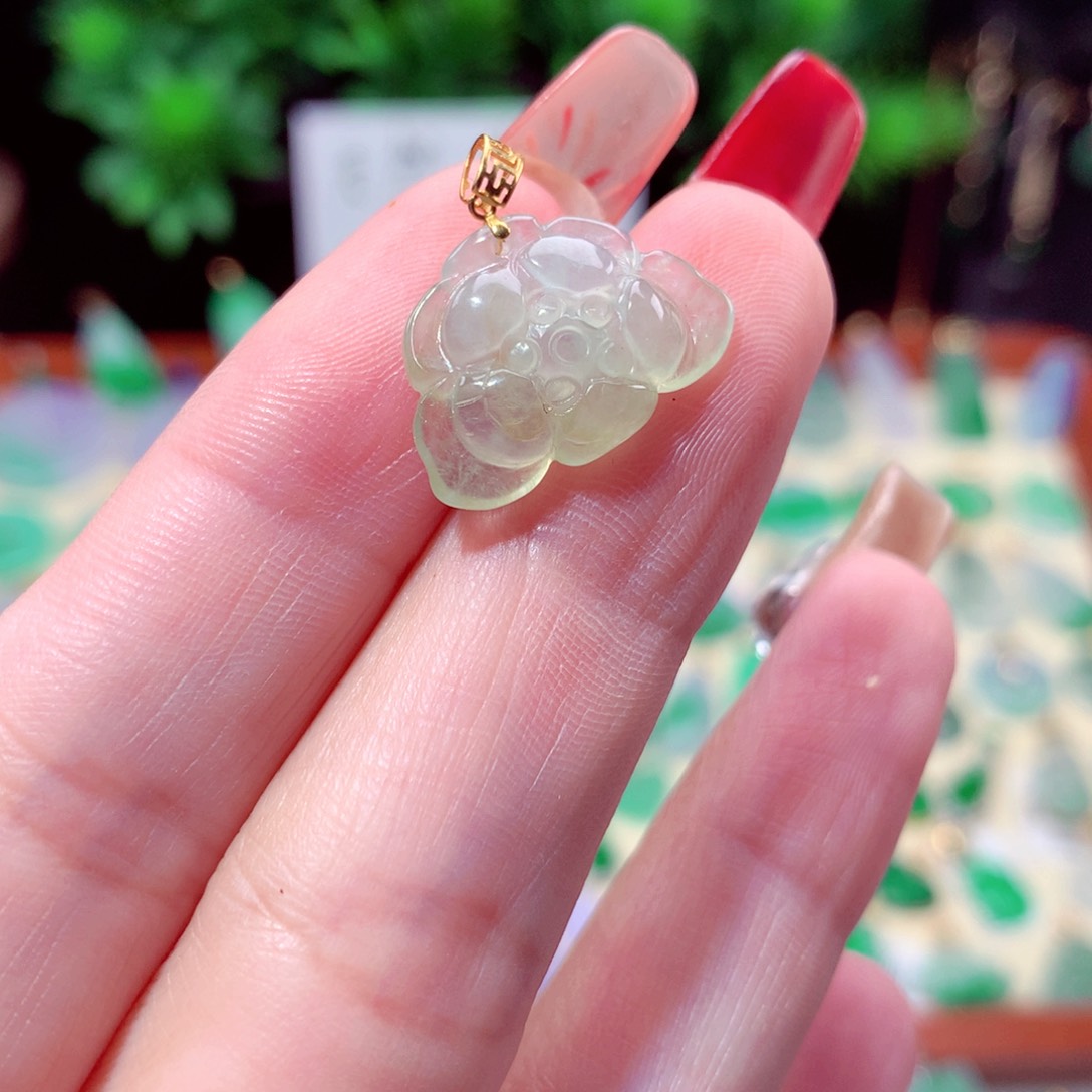 翡翠吊坠(不含链)18K金镶嵌