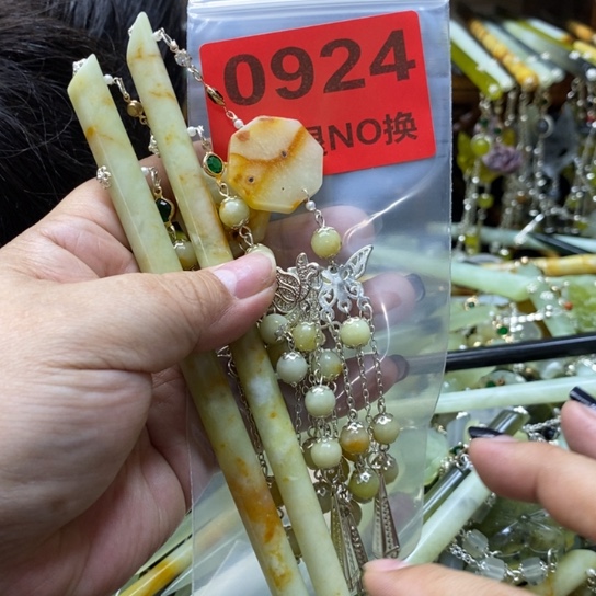 元***圆蛇纹石玉未镶嵌发簪