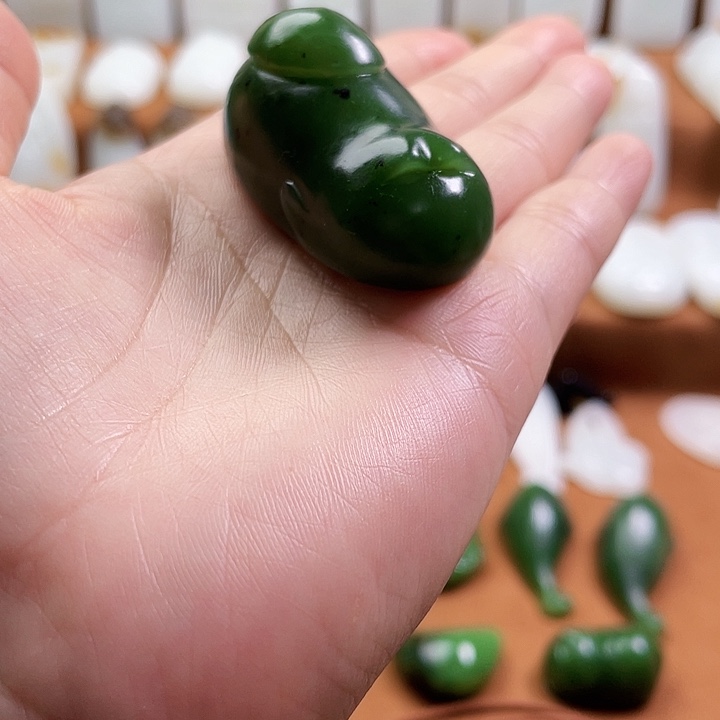 和田玉（碧玉）未镶嵌颈饰