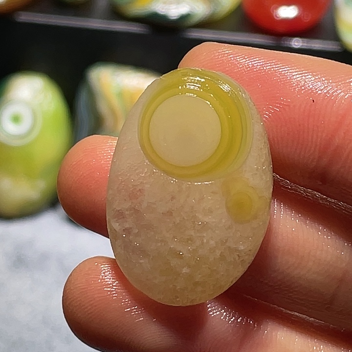 玛瑙/玉髓未镶嵌珠宝奇石